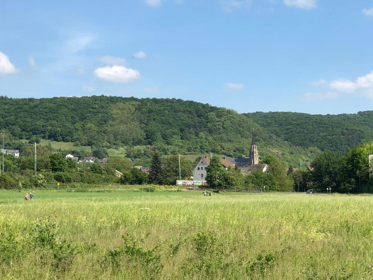 T&T Ferienwohnung Rheinbrohl Bagian luar foto