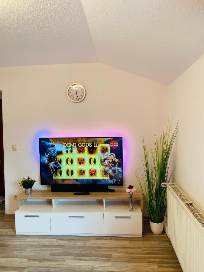 T&T Ferienwohnung Rheinbrohl Bagian luar foto