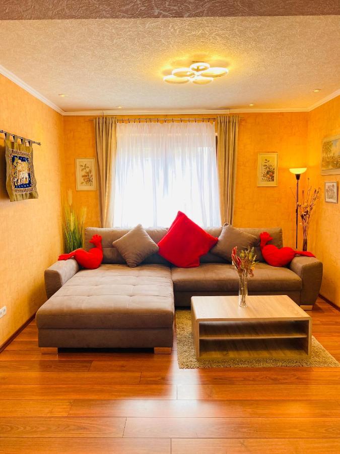 T&T Ferienwohnung Rheinbrohl Bagian luar foto