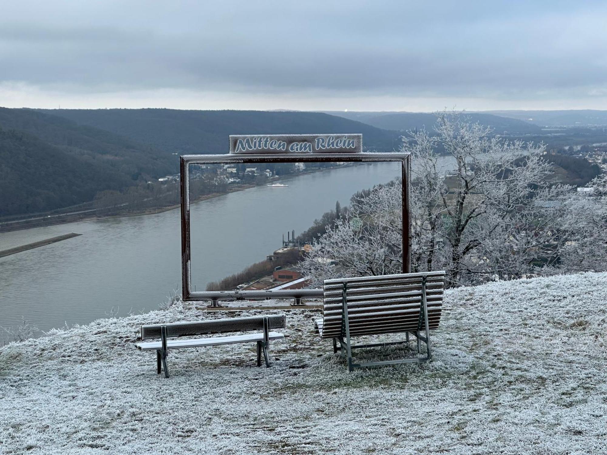 T&T Ferienwohnung Rheinbrohl Bagian luar foto